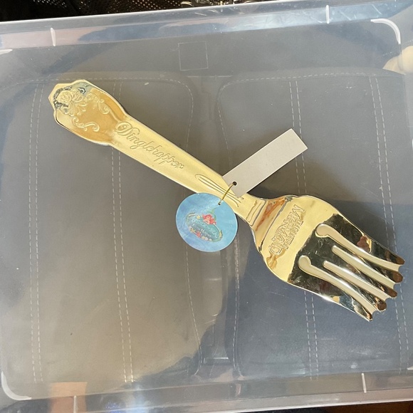 Disney  LITTLE MERMAID ARIELS ‘’DINGLEHOPPER ‘’  FORK  NWT - Picture 12 of 13